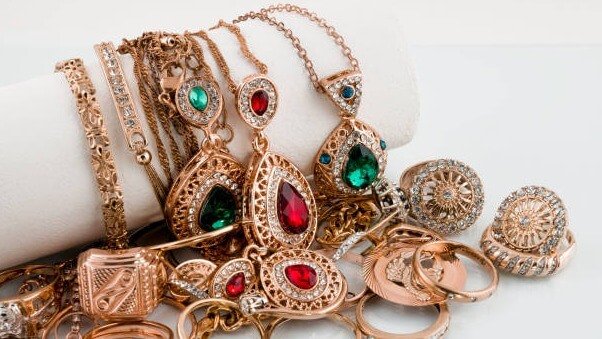 Gold jewelry buyers Vernonburg Georgia. Updated 2025